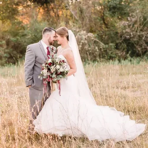 Admiring Glances Real Bride Alyssa